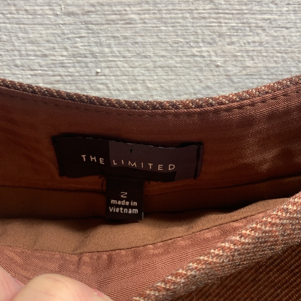 The Limited rust color pencil midi skirt. Size 2 - Picture 4 of 6